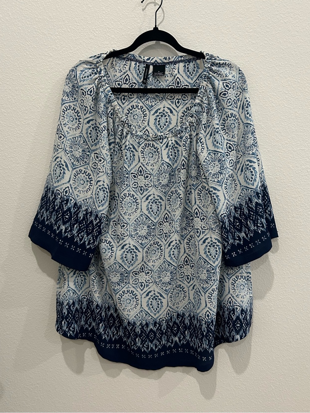 New Directions blue Printed Peasant Top, size large